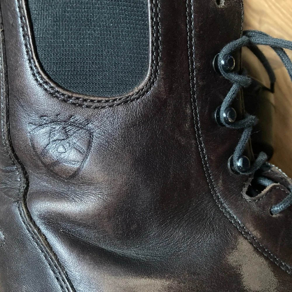 Ariat distressed brown leather ankle boots - Picture 6 of 7